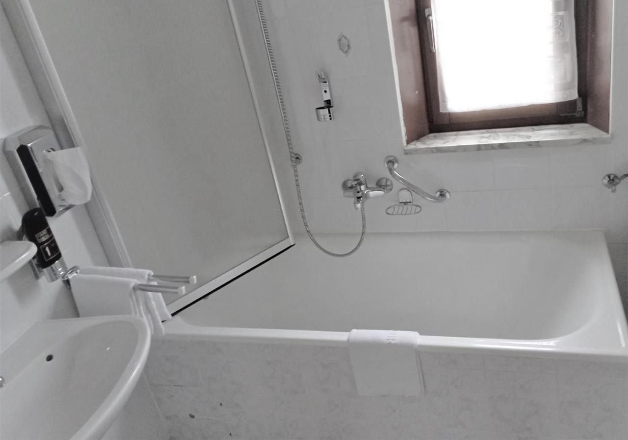 Hotel-Restaurant-Krone Bad Brückenau エクステリア 写真